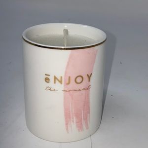 ēNJOY THE MOMENT‎ CANDLE